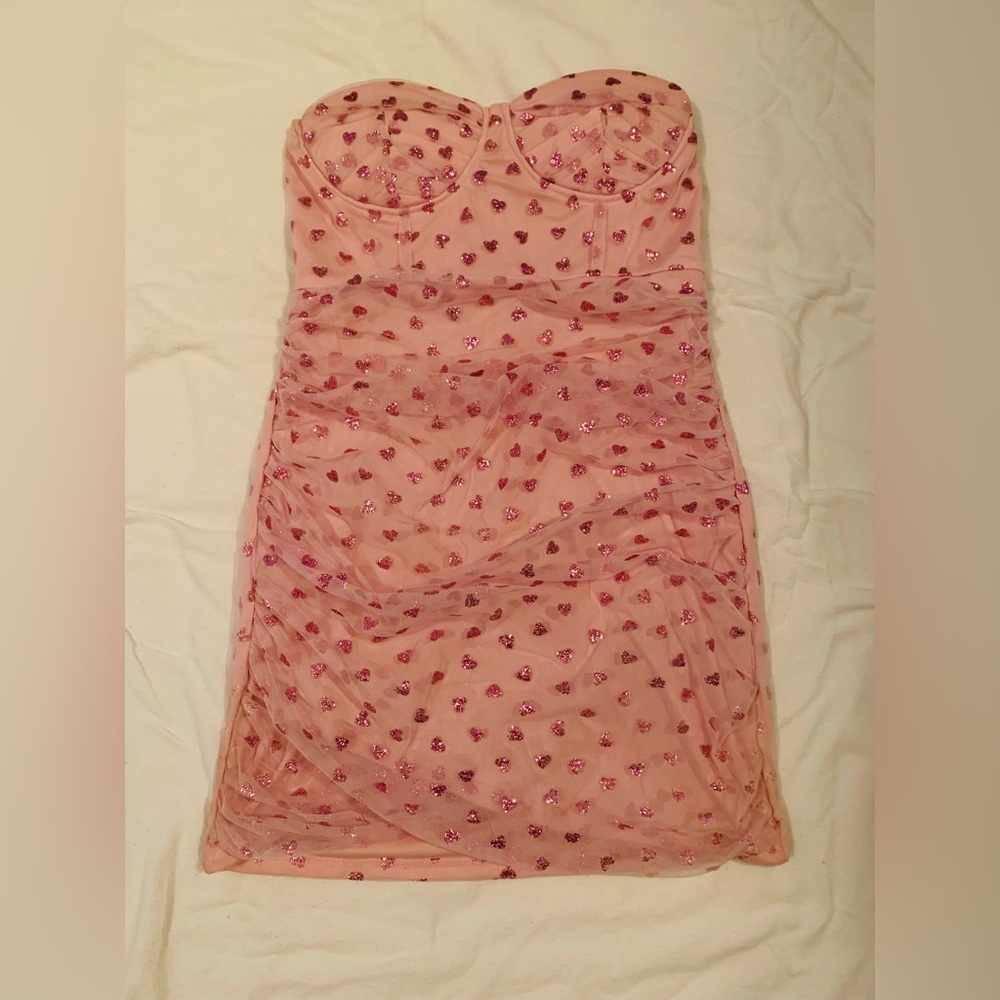 Super down strapless glitter heart dress